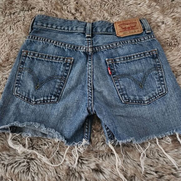 Levi's 550 Relaxed Fit Denim Cut Off Shorts Size 10 Reg - Picture 3 of 11